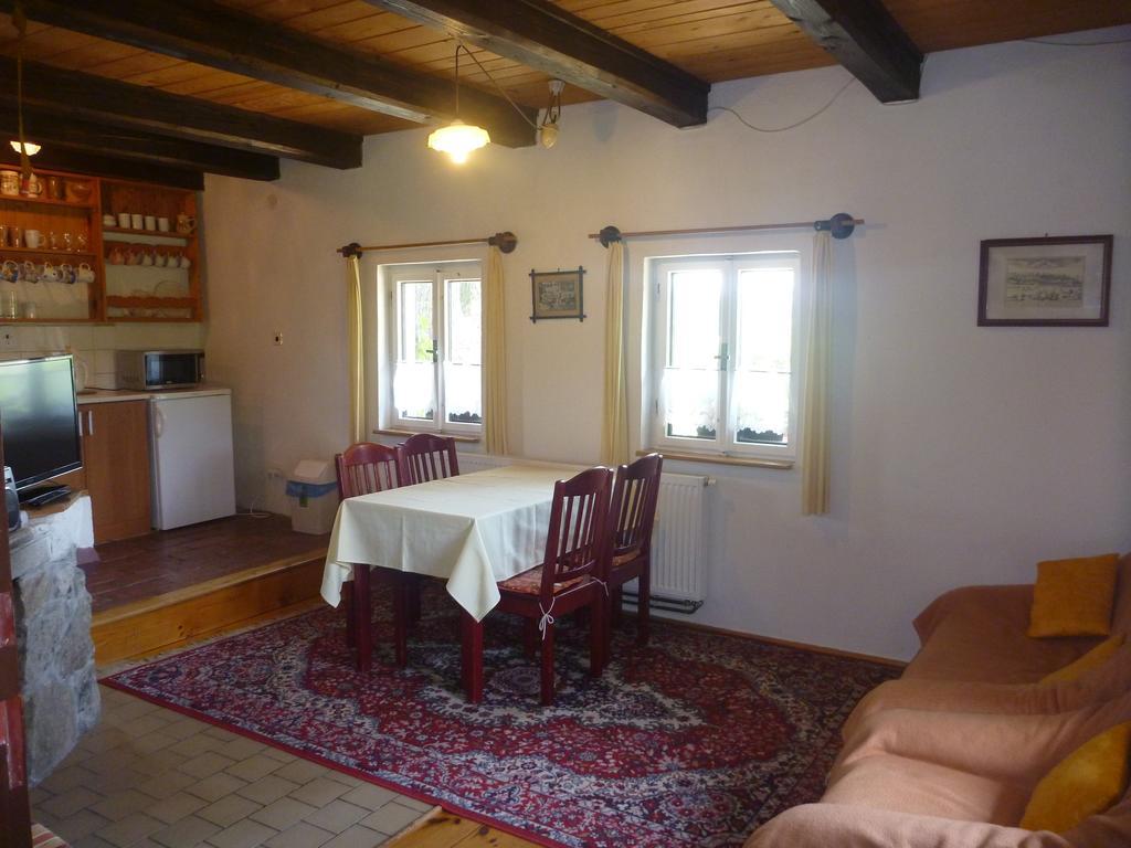 Chalupa Olsina 31 - Ferienhaus Horní Planá Rum bild